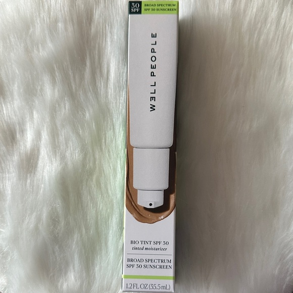 Well People Bio Tint SPF 30 Tinted Moisturizer Broad Spectrum SPF 30 Sunscreen - Picture 4 of 7